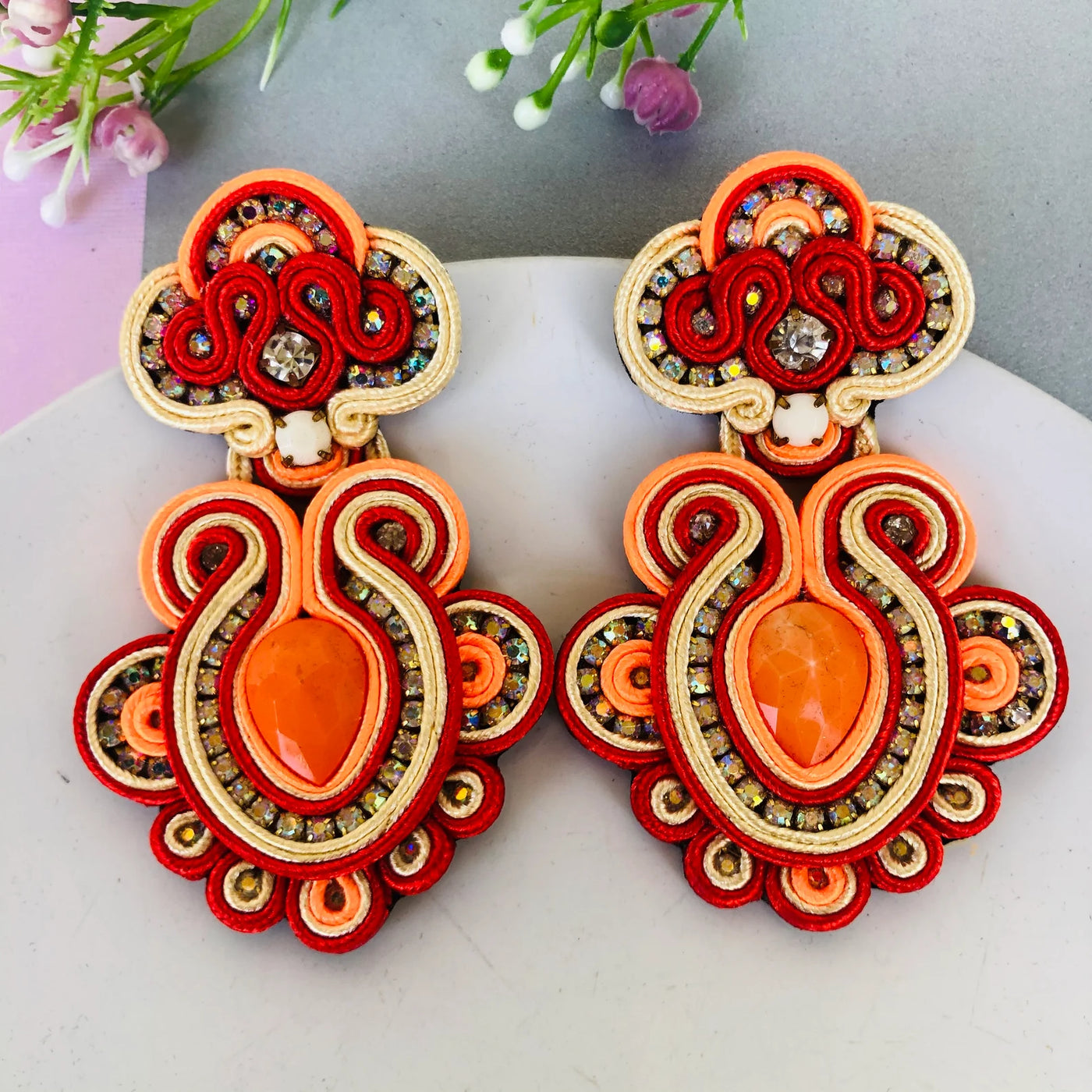 Soutache lokkar